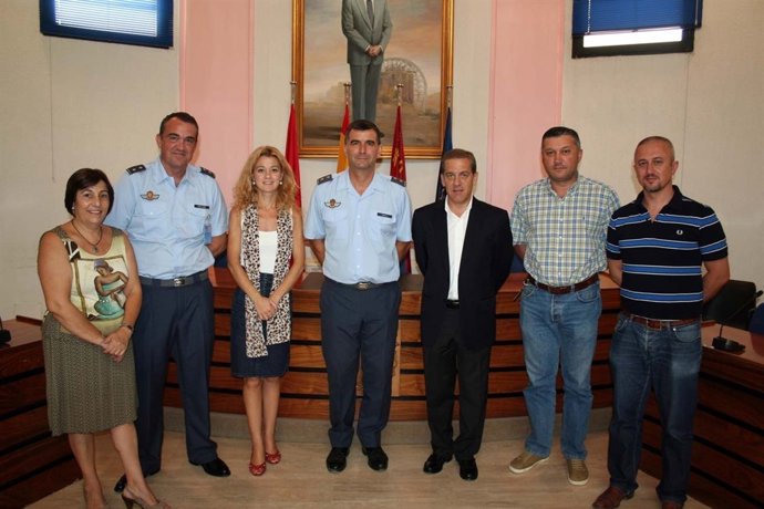 Carrillo Y Fernández-Shaw Con La Corporación Municipal