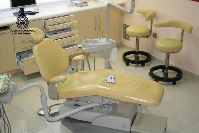 Detienen A Un Falso Dentista En Tarragona