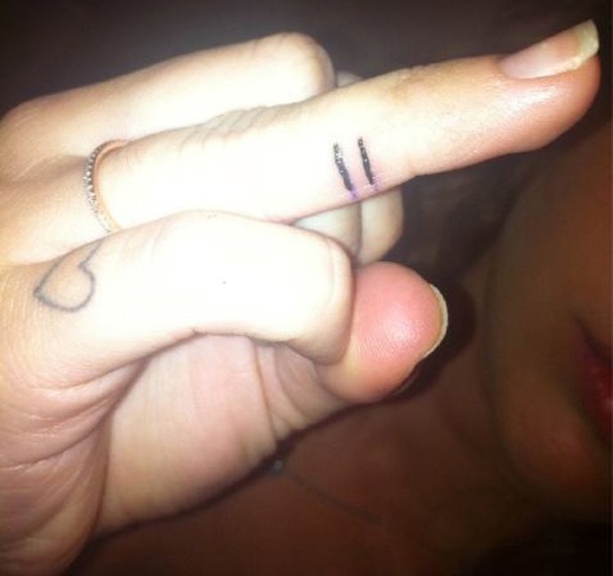 Imagen Del Tatuaje Nuevo De Miley Cyrus
