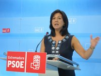 El PSOE extremeño habla de "coacción" y "fanatismo" en la retirada de la foto del Festival de Mérida