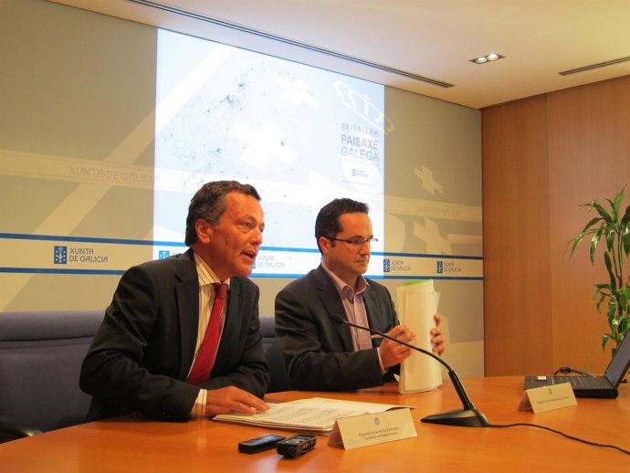 El Conselleiro Hernández Y El Director Xeral Manuel Borobio