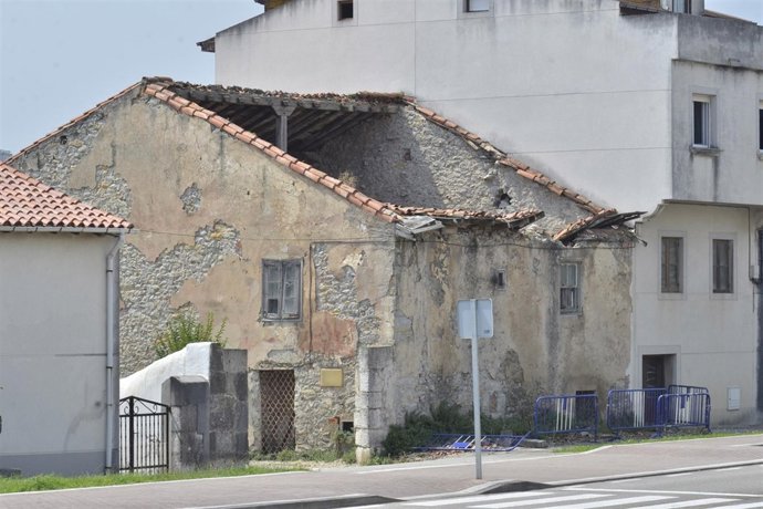 Un Edificio En Ruina En La Calle Jorge Sepúlveda En Santander 
