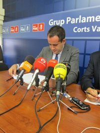 Alarte: es "absolutamente ilegal" que Camps sea diputado y miembro del CJC 