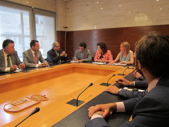 Carmen Riolobos Se Reune Con Aurelio Vázquez