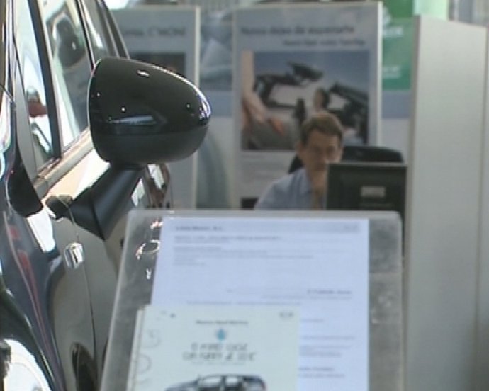Las ventas de coches caen un 4% en julio 