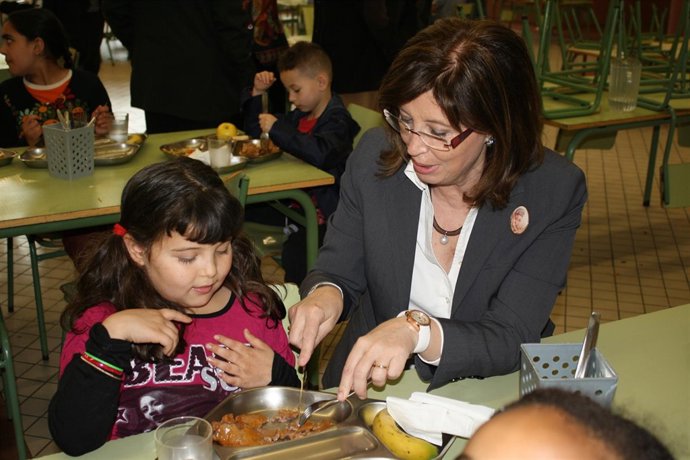 La Consellera De Enseñanza, Irne Rigau