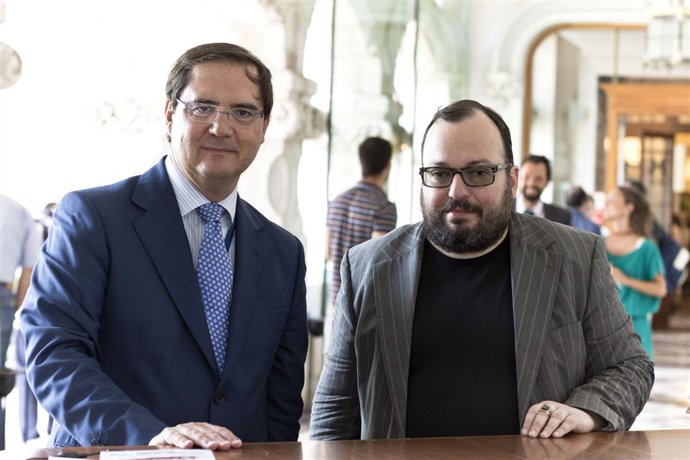 El Analista Político STANISLAV BELKOVSKY Y El Jefe De La Aboga