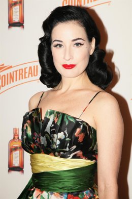 Dita Von Tesse En Un Photocall