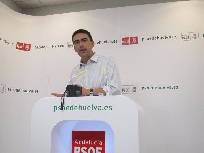 El Portavoz Del Grupo Socialista En El Parlamento, Mario Jiménez.