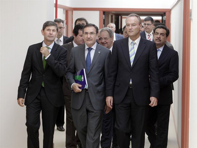 Alberto Fabra En La Visita A La UJI