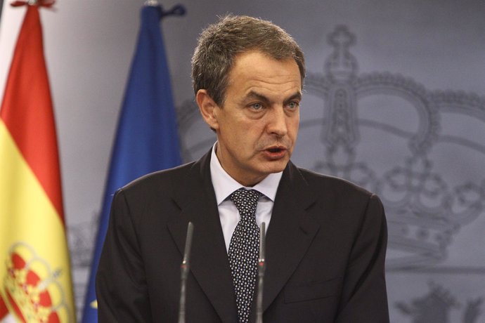 Primer Plano De Zapatero En Moncloa