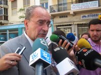 De la Torre, dispuesto a que el Cedex convoque un concurso para el parque del Benítez, aunque con "condiciones"