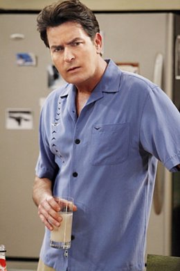 Charlie Sheen En 'Dos Hombres Y Medio'