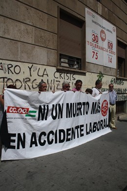 Concentración Por La Muerte De Un Trabajador En Carboneras