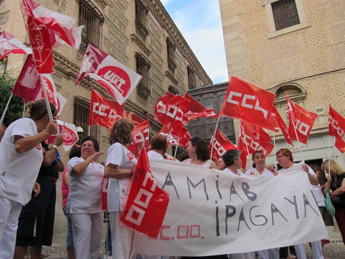 Trabajadores De Amiab Se Manifiestan En La Consejería De Presidencia