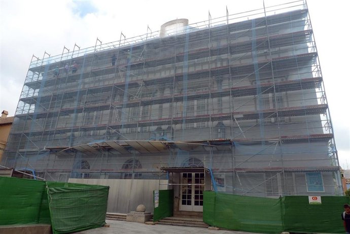 El Cervantes Recobrará Su Color Ocre Original