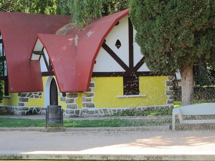 Casita En El Parque De Huesca