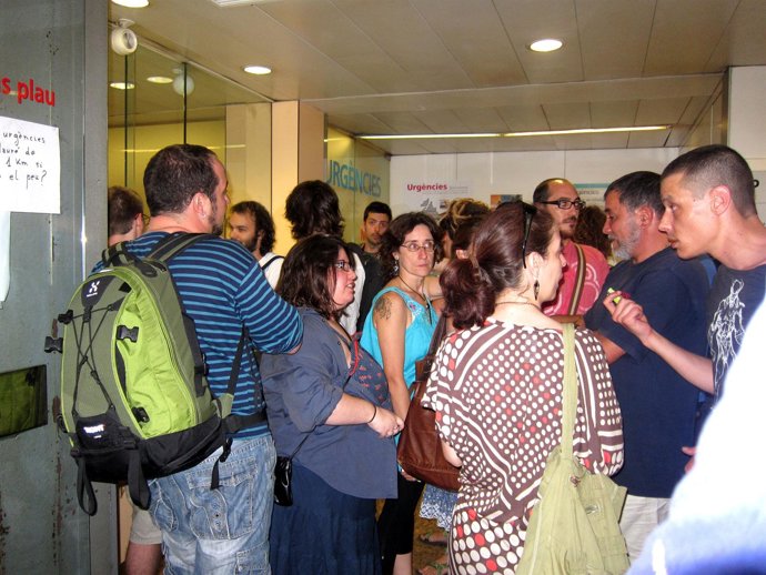 Indignados Colapsan El Servicio De Urgencias De L'esperança