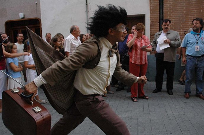 Concurso De Estatuas Humanas