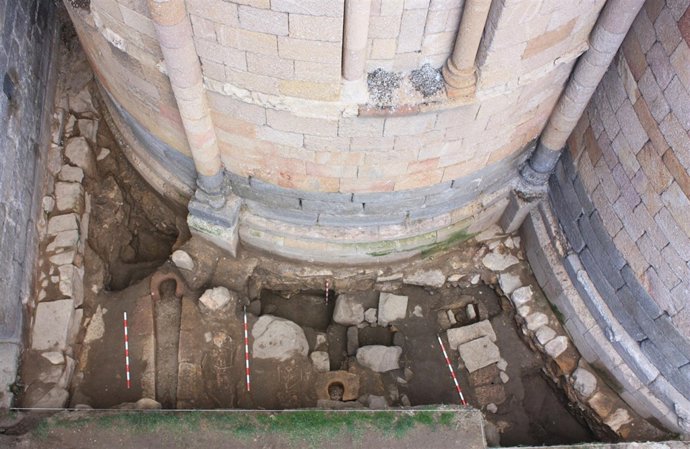 Excavaciones En La Iglesia De San Juan