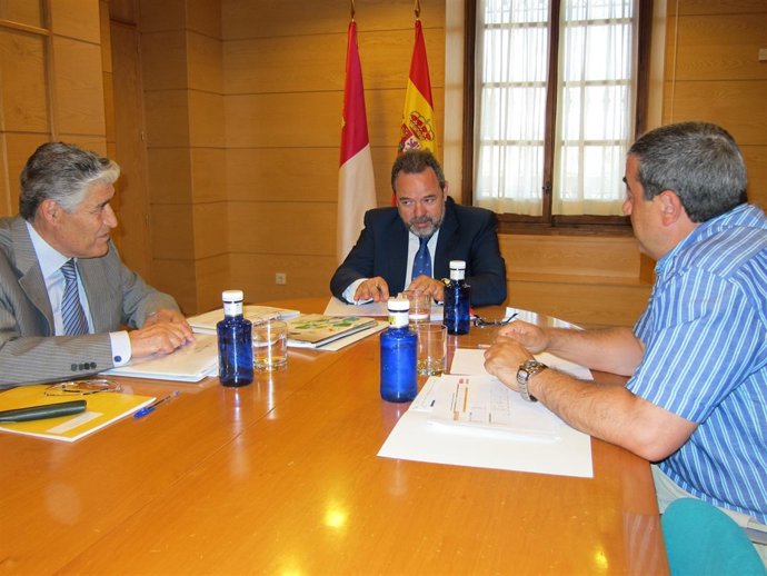 Reunión Del Consejero De Presidencia Y Administraciones Públicas Con CERMI