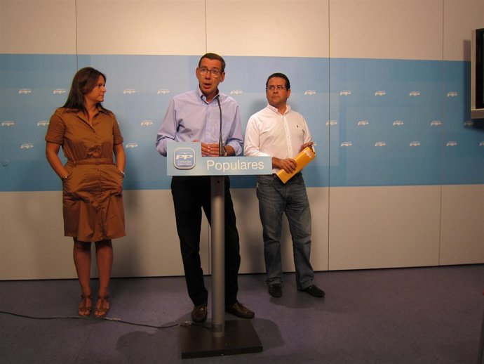 Clemente Tras La Reunión Del Comité De Campaña Del PPCV