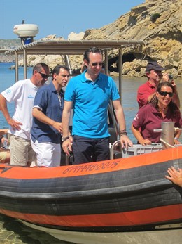 Bauzá En Barca En Cabrera