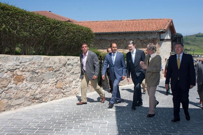 Inauguración Del Presidente De La Casa Del Peregrino En Arnuero Y Restaurcación 