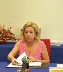 Dolores Serrat Afirma Que El Plan De Gratuidad De Los Libros De Texto Se Mantien