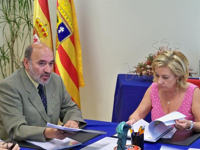 El Alcalde De Calatayud Y Dolores Serrat Han Debatido Las Necesidades De Calatay