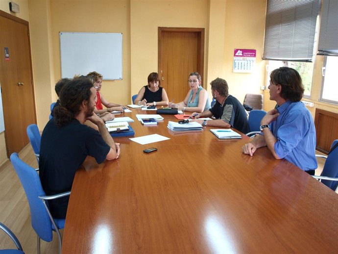 Reunión Del Ayuntamiento De Benicàssim  Y Responsables Del Rototom      