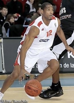 Tremmel Darden Durante Un Partido Con Su Ex Equipo El SLC Nancy