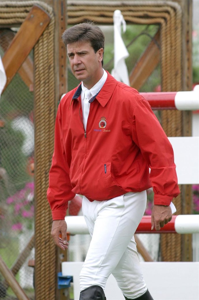 Cayetano Martinez De Irujo Vestido De Jinete