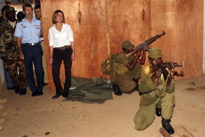 Chacón Visita La Misión De Entrenamiento De Militares Somalíes En Uganda