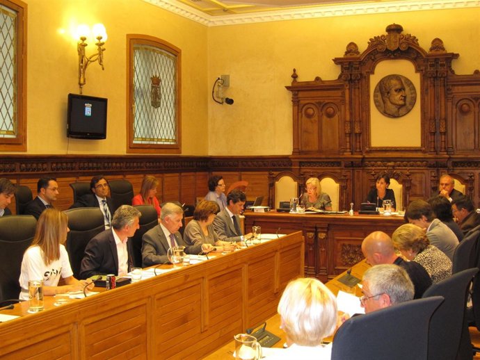 Pleno Municipal En Gijón.