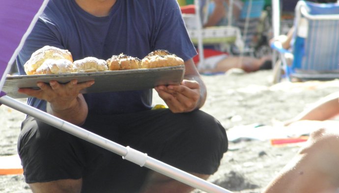Venta De Pastelería En La Playa Denunciada Por Los Pasteleros