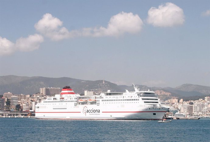 La Empresa Acciona Trasmediterranea Lanza Una Oferta Para Residentes