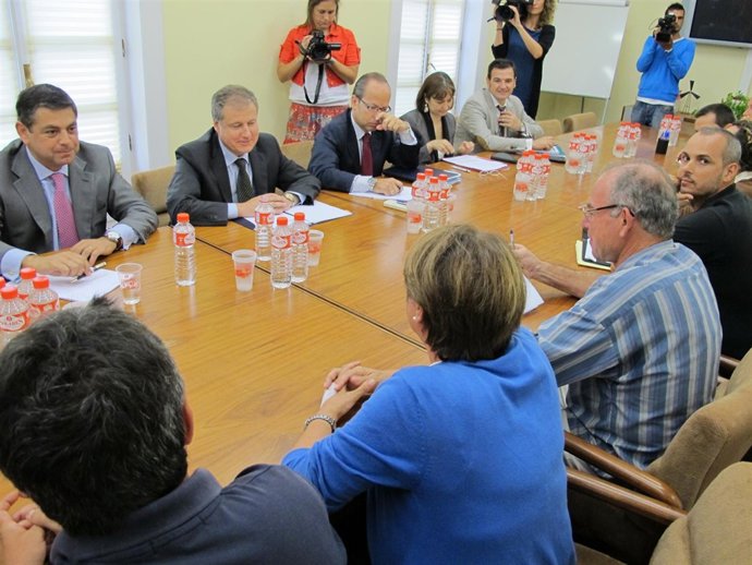 El Consejero Se Reunió Con El Comité De Empresa Y Los Líderes De UGT Y CCOO