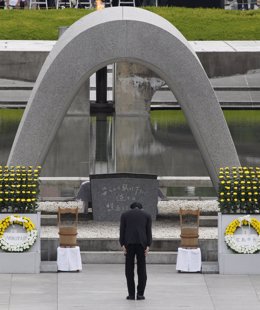 Naoto Kan Recuerda A Las Víctimas De Hiroshima