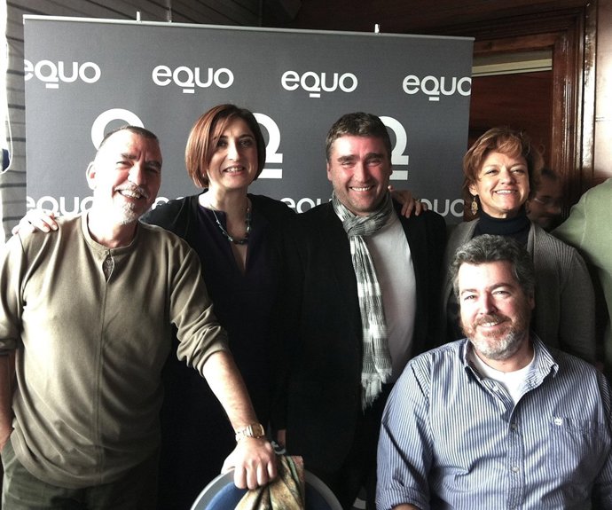 Mario Ortega Con Integrantes De Equo