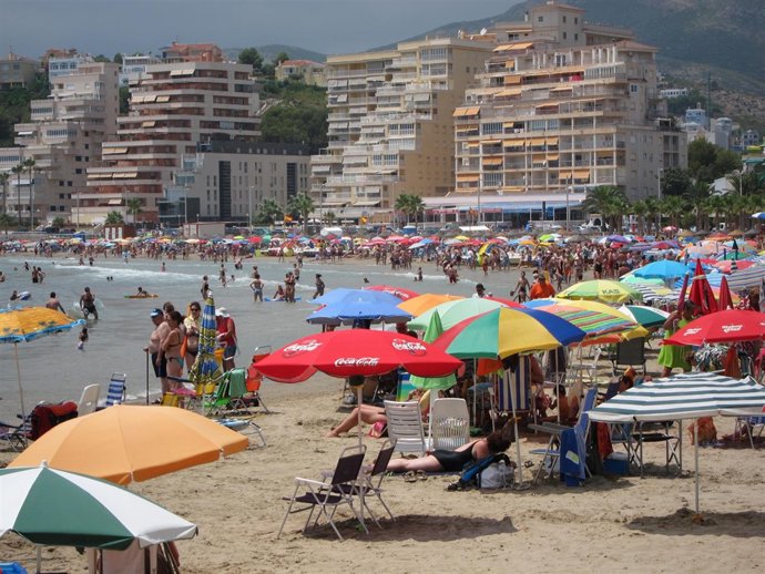 Una De Las Playas De La Costa Mediterránera
