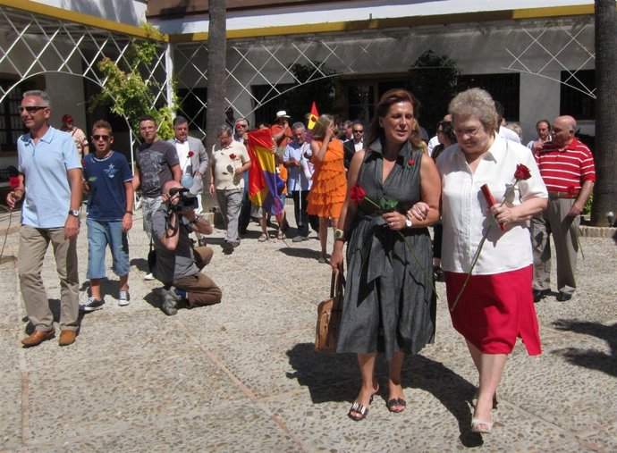 Rosa Torres En El Homenaje A Socialistas Víctimas Del Franquismo