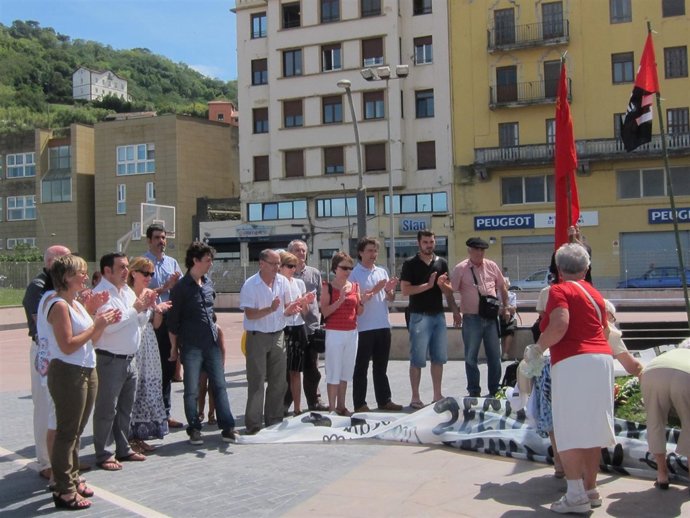 Inauguración De La Placa De Víctimas Del Franquismo