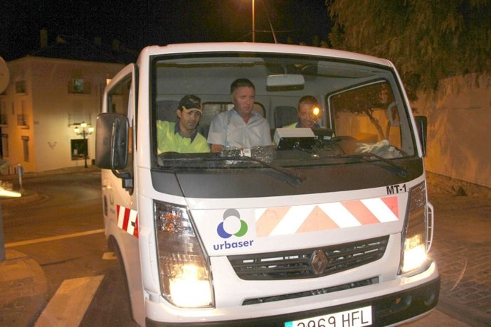 Nozal, Durante Su Participación En La Retirada De Basura