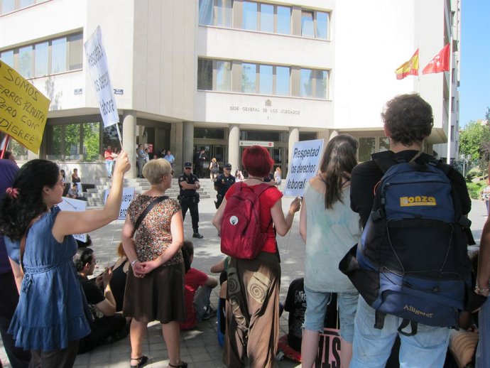 Concentración Plaza De Castilla 15M