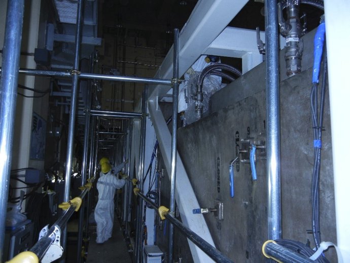 Trabajadores En La Planta Nuclear Japonesa De Fukushima