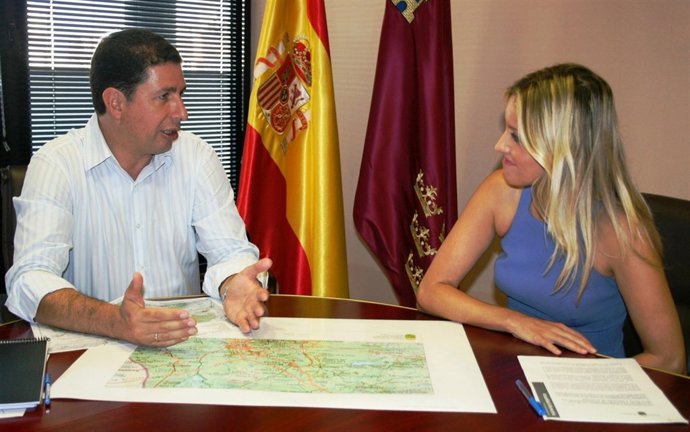 Reunión Del Consejero Sevilla Con La Concejal Ana Vidal