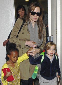 Angelina JOLIE CON SUS HIJOS