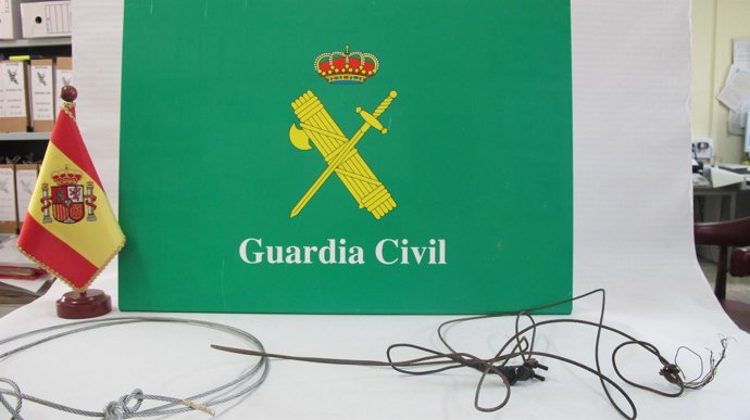 Lazos Intervenidos Para Cazar En Antas De Ulla (Lugo).