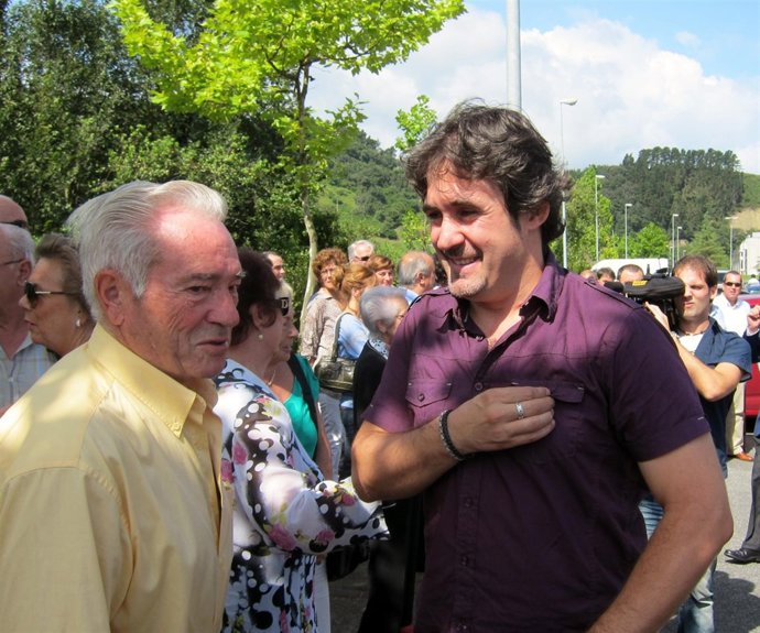 Pello Urizar Con Un Hermano De Joxemari Korta